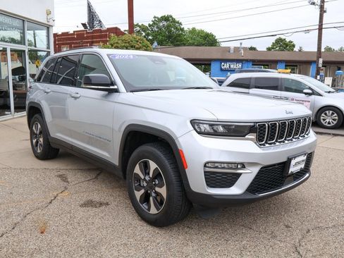 Used 2024 Jeep Grand Cherokee Limited 4xe AWD/4WD image 7
