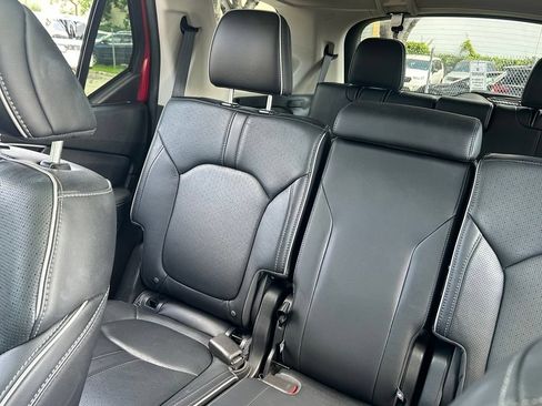 Used 2024 Honda Pilot Elite image 11