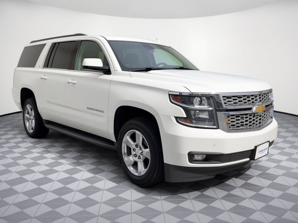 Used 2020 Chevrolet Suburban LT w/ Luxury Package RWD image 7