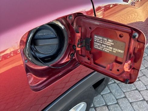 Used 2016 Nissan Juke SL image 41