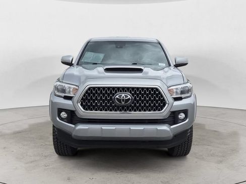 Used 2019 Toyota Tacoma TRD Sport AWD/4WD image 2