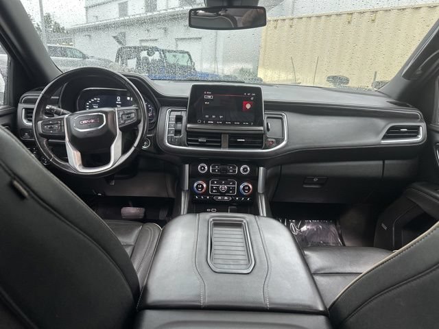 Used 2023 GMC Yukon XL SLT AWD/4WD image 19