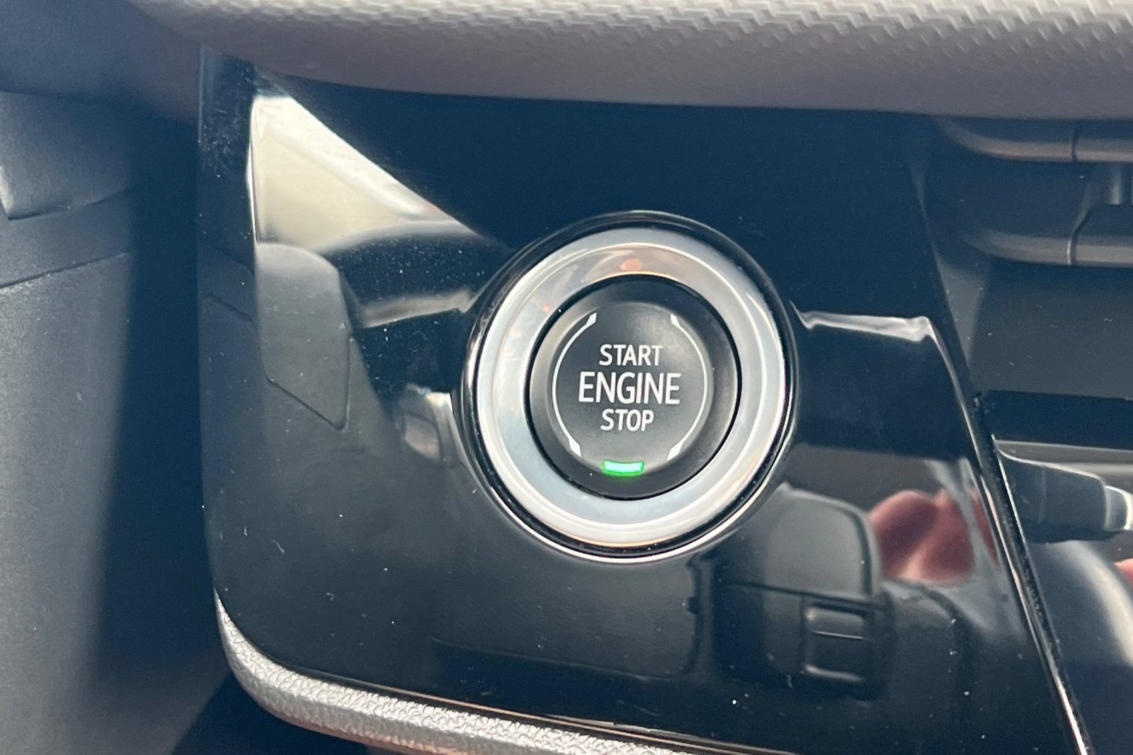 Used 2024 Buick Envision Preferred AWD/4WD image 20