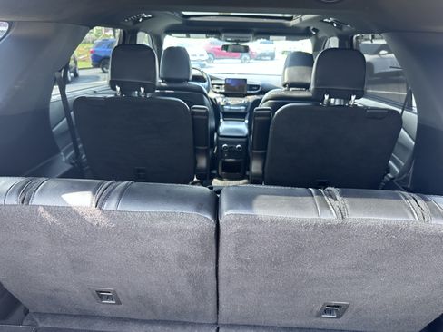 Used 2020 Ford Explorer Limited AWD/4WD image 26
