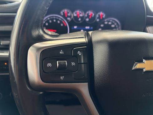 Used 2021 Chevrolet Suburban LT image 11