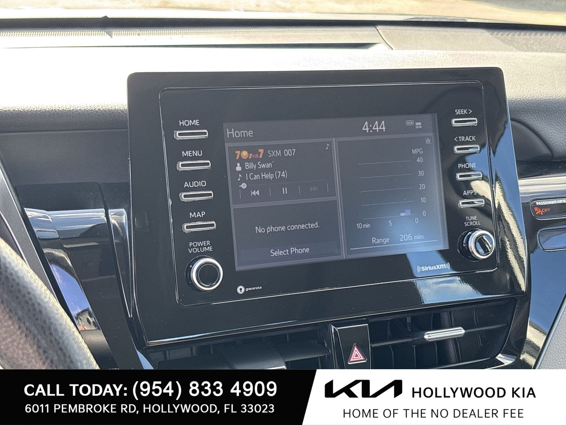 Used 2022 Toyota Camry LE FWD image 12