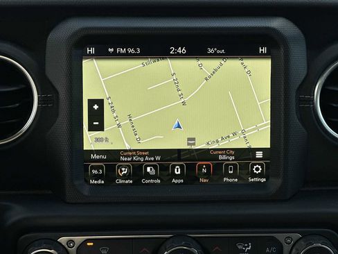 Certified 2020 Jeep Gladiator Overland image 18