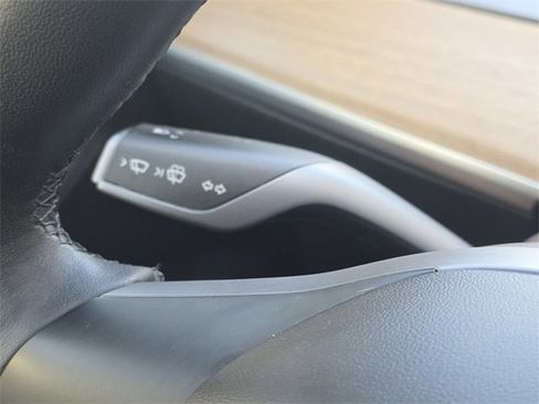 Used 2022 Tesla Model 3 image 30