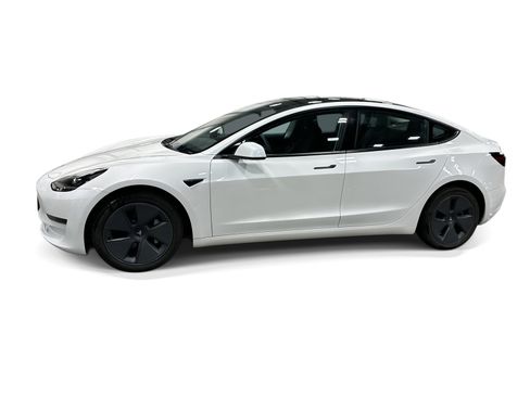 Certified 2023 Tesla Model 3 Standard Range RWD image 3