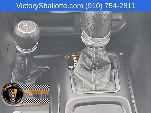 Used 2024 Jeep Wrangler Unlimited Sport AWD/4WD image 6