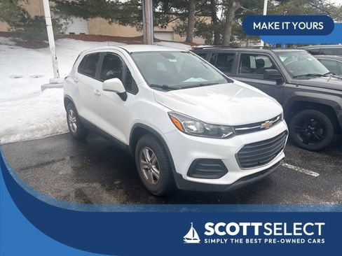 Used 2017 Chevrolet Trax LS image 1