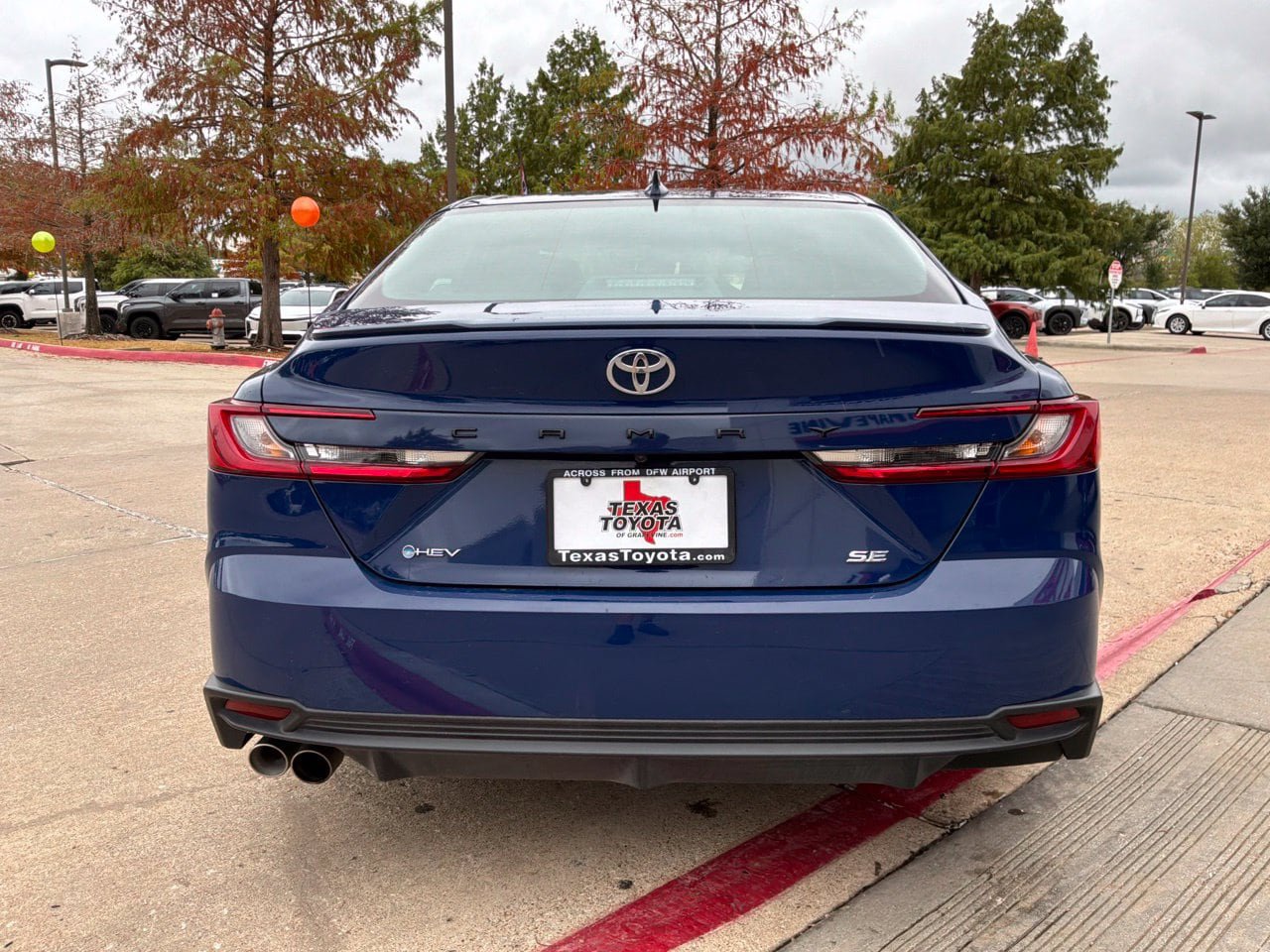 Used 2026 Toyota Camry SE FWD image 7