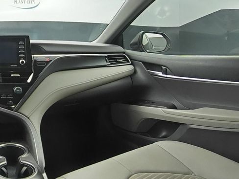 Used 2021 Toyota Camry SE FWD image 15