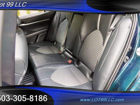 Used 2020 Toyota Camry SE FWD image 12