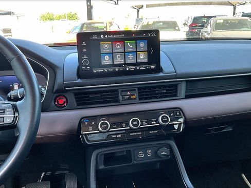 Used 2024 Honda Pilot Elite image 8