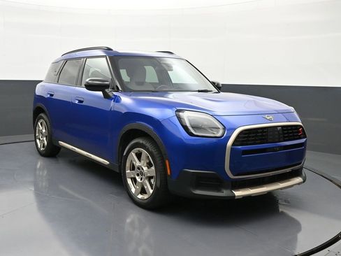 Used 2025 MINI Cooper Countryman S w/ Comfort Package Max image 3