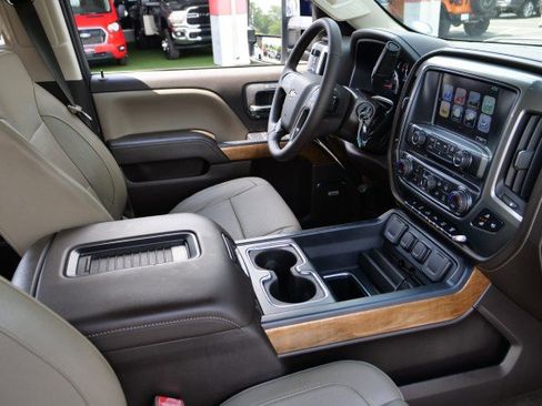 Used 2017 Chevrolet Silverado 2500 LTZ w/ Duramax Plus Package AWD/4WD image 39