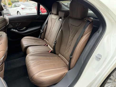 Used 2019 Mercedes-Benz S 560 Sedan image 31