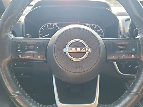 Used 2022 Nissan Rogue SL w/ SL Premium Package image 11