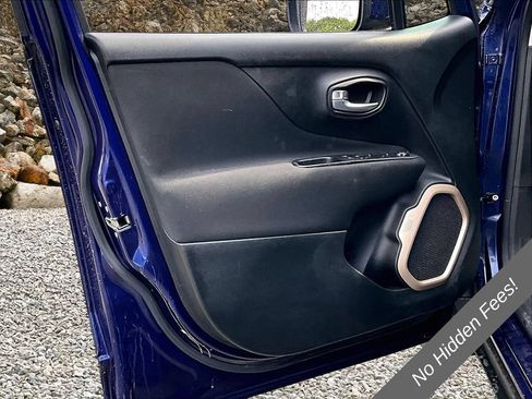 Used 2017 Jeep Renegade Latitude AWD/4WD image 20