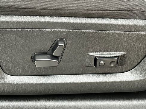 Used 2025 RAM 2500 Big Horn image 38