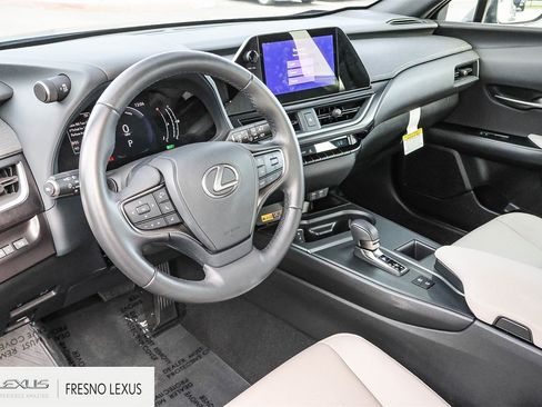Used 2025 Lexus UX 300h FWD image 19