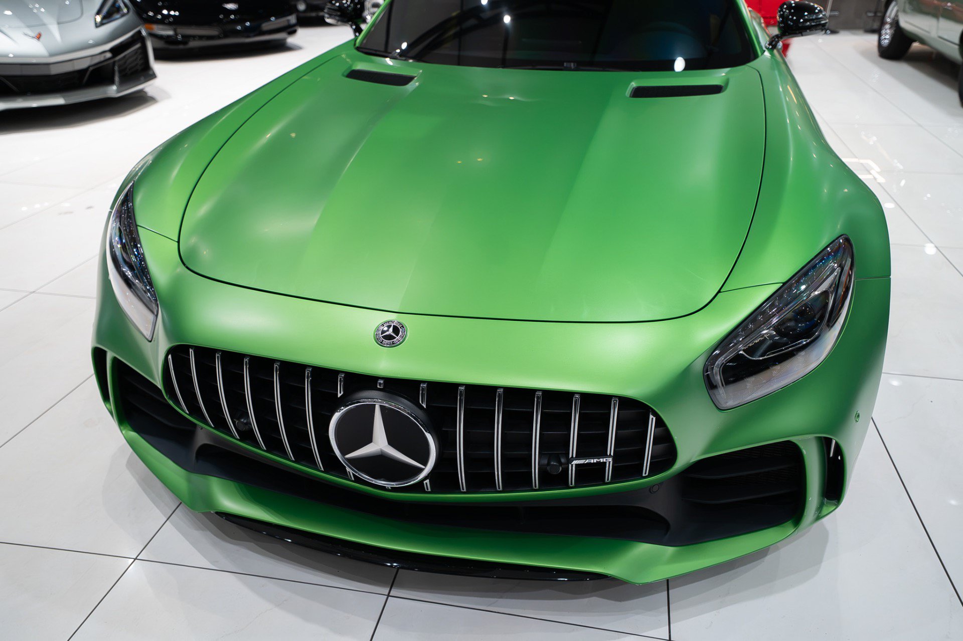 Used 2018 Mercedes-Benz AMG GT R w/ Exclusive Interior Package image 25