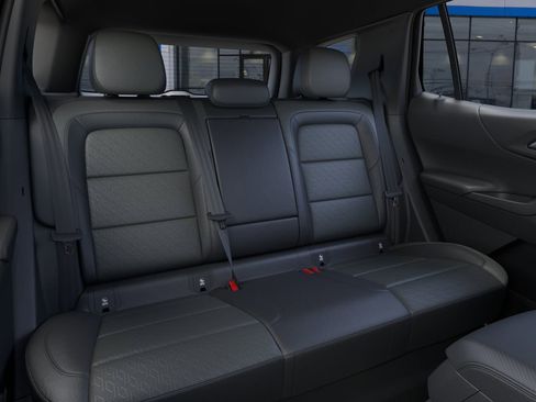 New 2026 Chevrolet Equinox LT w/ Convenience Package II image 17