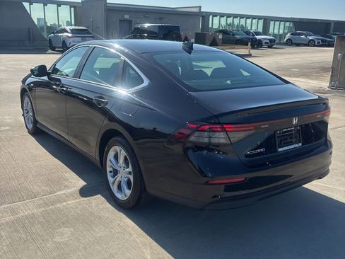 Used 2023 Honda Accord LX image 5