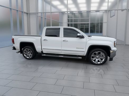 Used 2018 GMC Sierra 1500 SLT AWD/4WD image 9