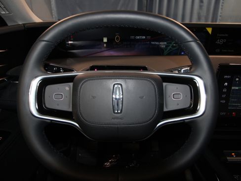 New 2026 Lincoln Nautilus Premier image 11