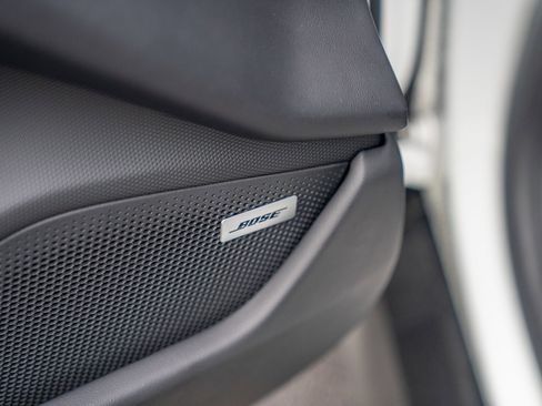 Used 2021 Porsche Taycan 4S image 11