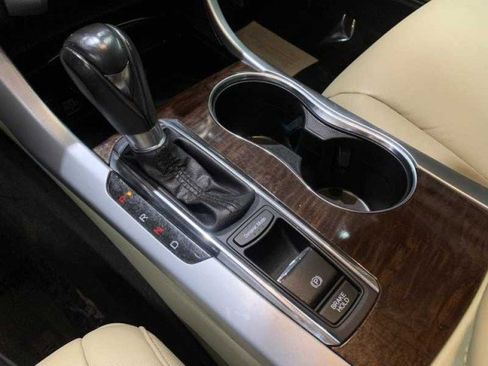 Used 2019 Acura TLX image 42