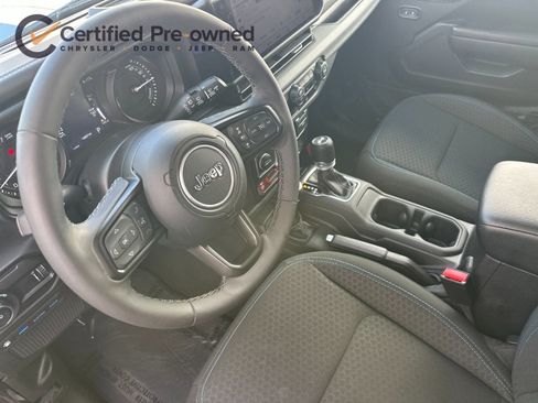 Certified 2025 Jeep Wrangler Unlimited Rubicon 4xe w/ Convenience Group AWD/4WD image 11