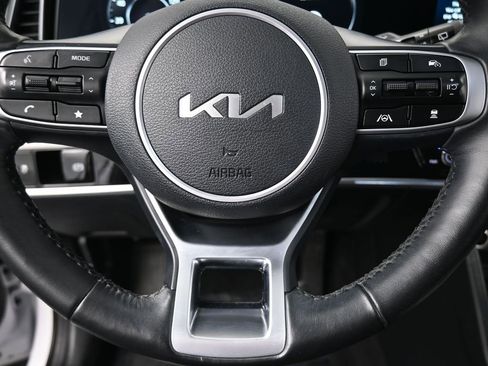 Used 2023 Kia Sportage SX image 32