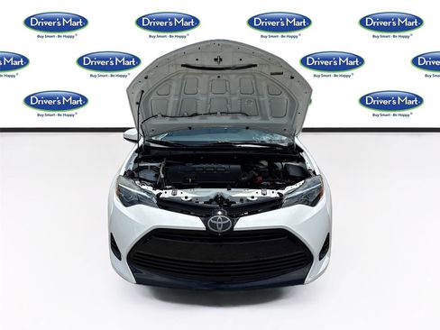 Used 2018 Toyota Corolla LE FWD image 30