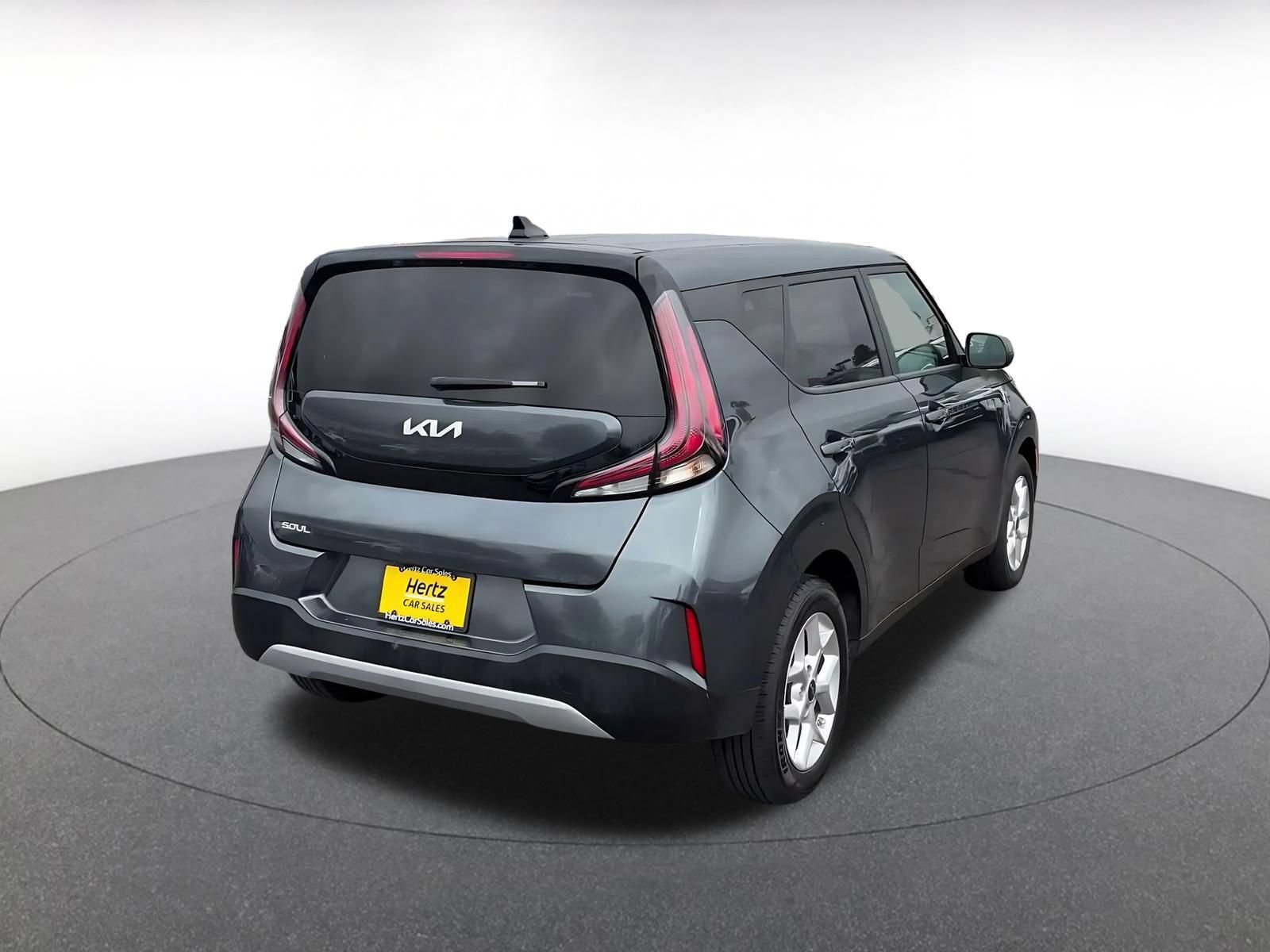 Used 2025 Kia Soul LX w/ LX Technology Package FWD image 14