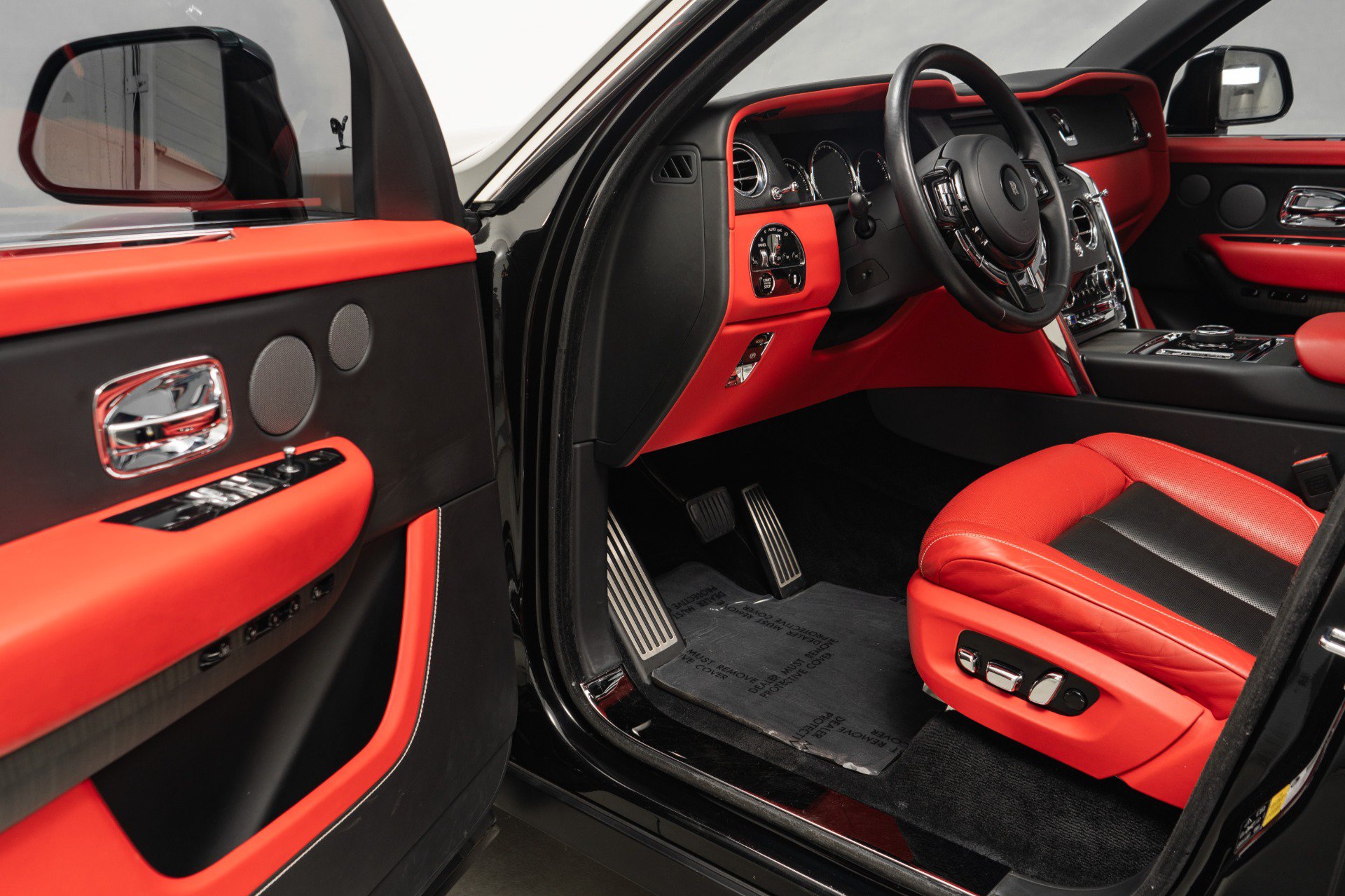 Used 2020 Rolls-Royce Cullinan AWD/4WD image 23