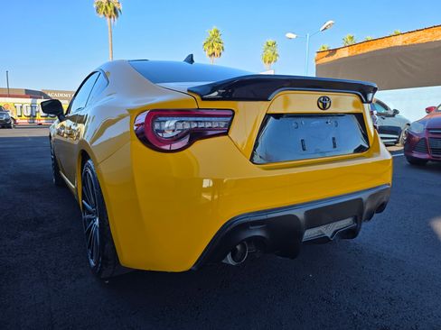 Used 2017 Toyota 86 image 5