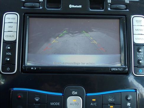 Used 2012 Nissan Leaf SL FWD image 17