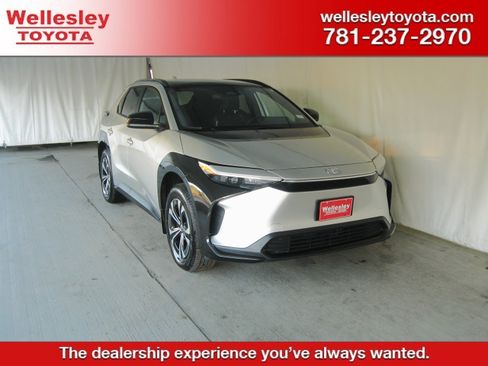 Used 2024 Toyota bZ4X AWD image 1