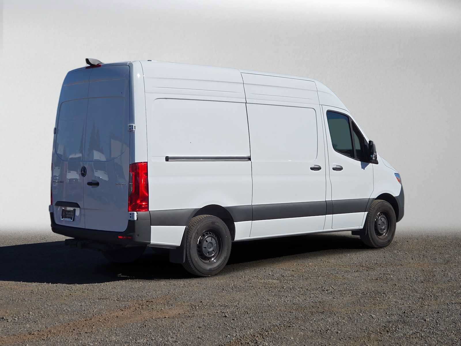 Used 2026 Mercedes-Benz Sprinter 2500 image 3