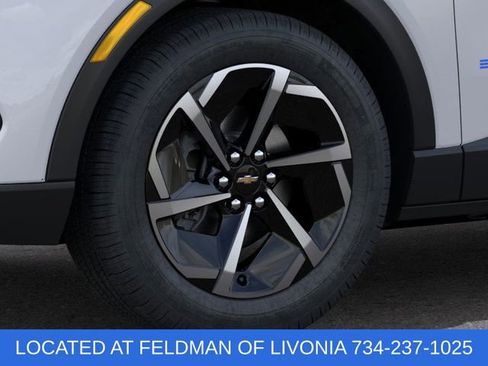 New 2026 Chevrolet Equinox EV LT image 9