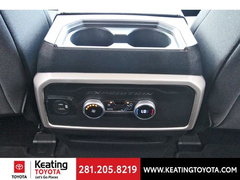 Used 2022 Ford Expedition XLT RWD image 14