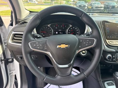 Used 2020 Chevrolet Equinox LT FWD image 15