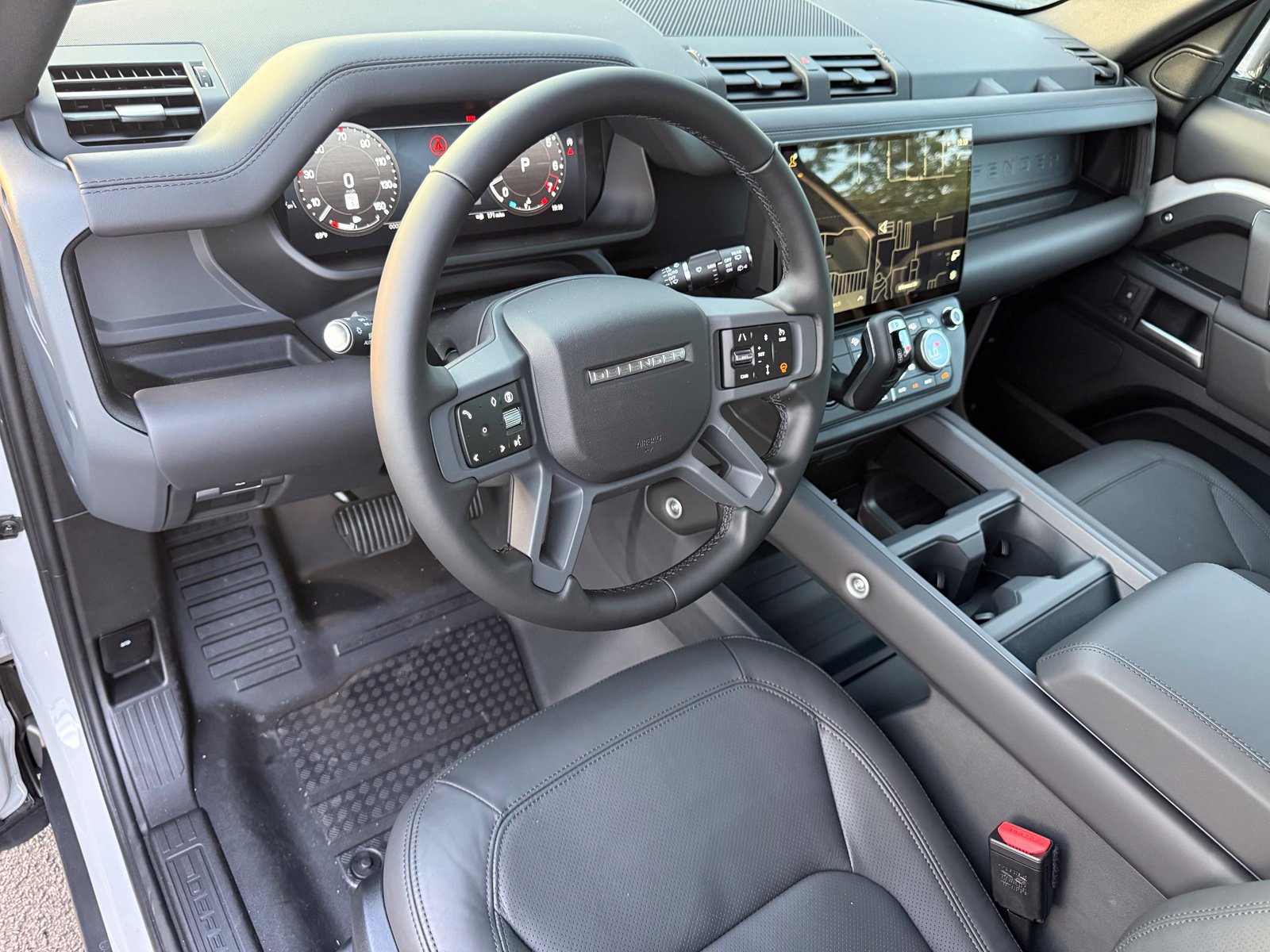 New 2026 Land Rover Defender 110 X-Dynamic SE AWD/4WD image 13