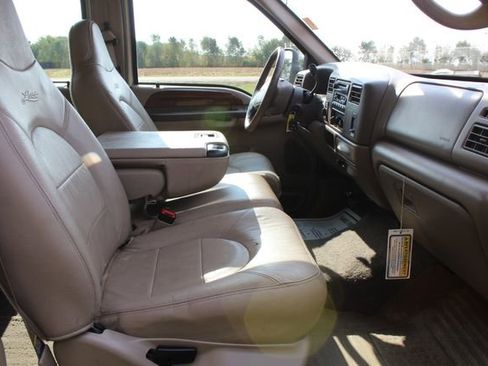 Used 2000 Ford F350 Lariat image 20