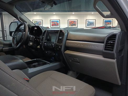 Used 2020 Ford F250 XLT w/ XLT Premium Package AWD/4WD image 42