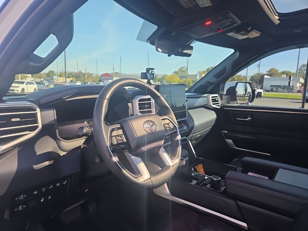 Used 2022 Toyota Tundra Platinum w/ Advanced Package AWD/4WD image 18