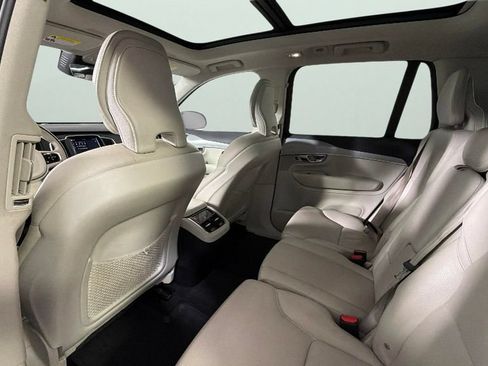 Used 2023 Volvo XC90 B5 Core w/ Protection Package Premier AWD/4WD image 27